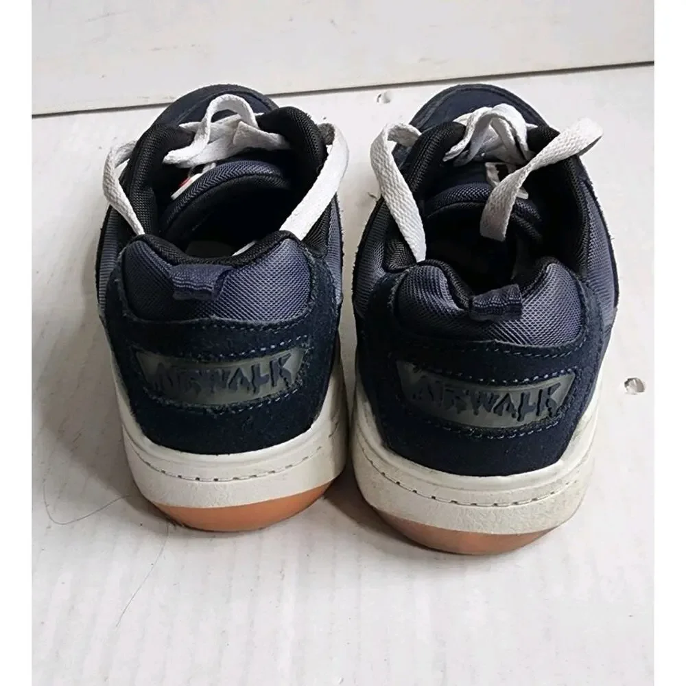Airwalk Youth Size 4 Navy Blue Skate Shoes Sneakers Lace Up Casual Low Top Boys